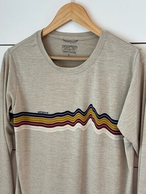 Patagonia women’s Heather Gray Long-Sleeve Shirt with Multicolor Wave Stripe